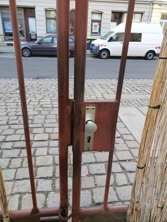 Ferienwohnung Oder Studio Dresden-Neustadt Inkl Parkplatz Mit Balkon Oder Terrasse Exterior foto