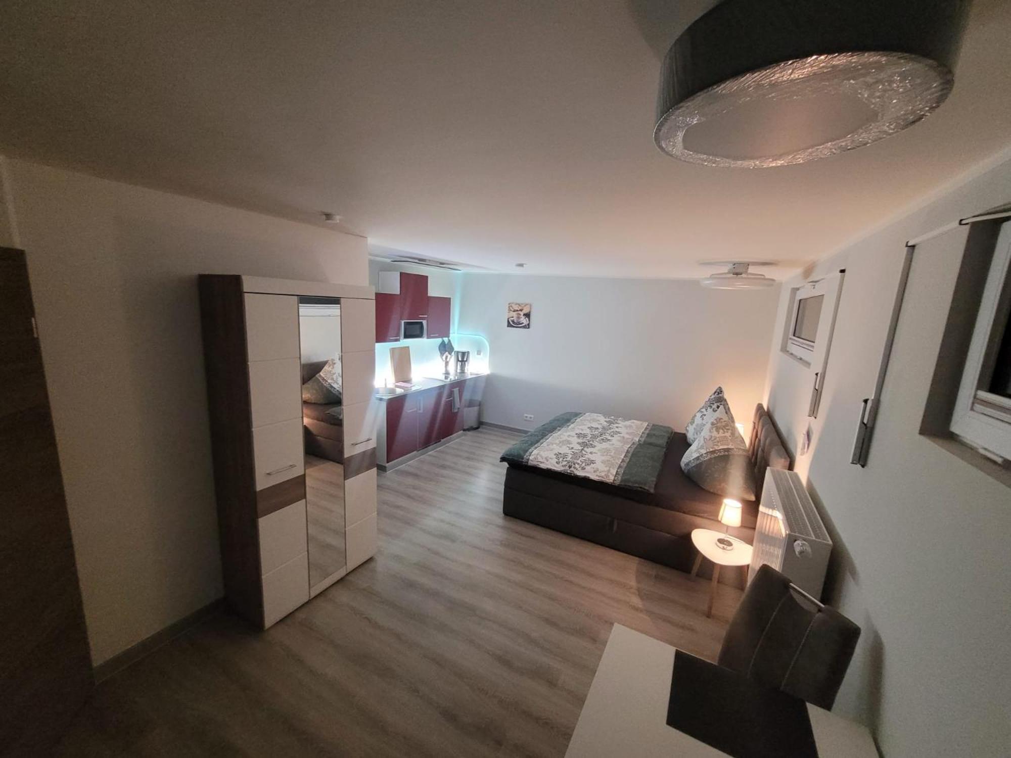 Ferienwohnung Oder Studio Dresden-Neustadt Inkl Parkplatz Mit Balkon Oder Terrasse Exterior foto